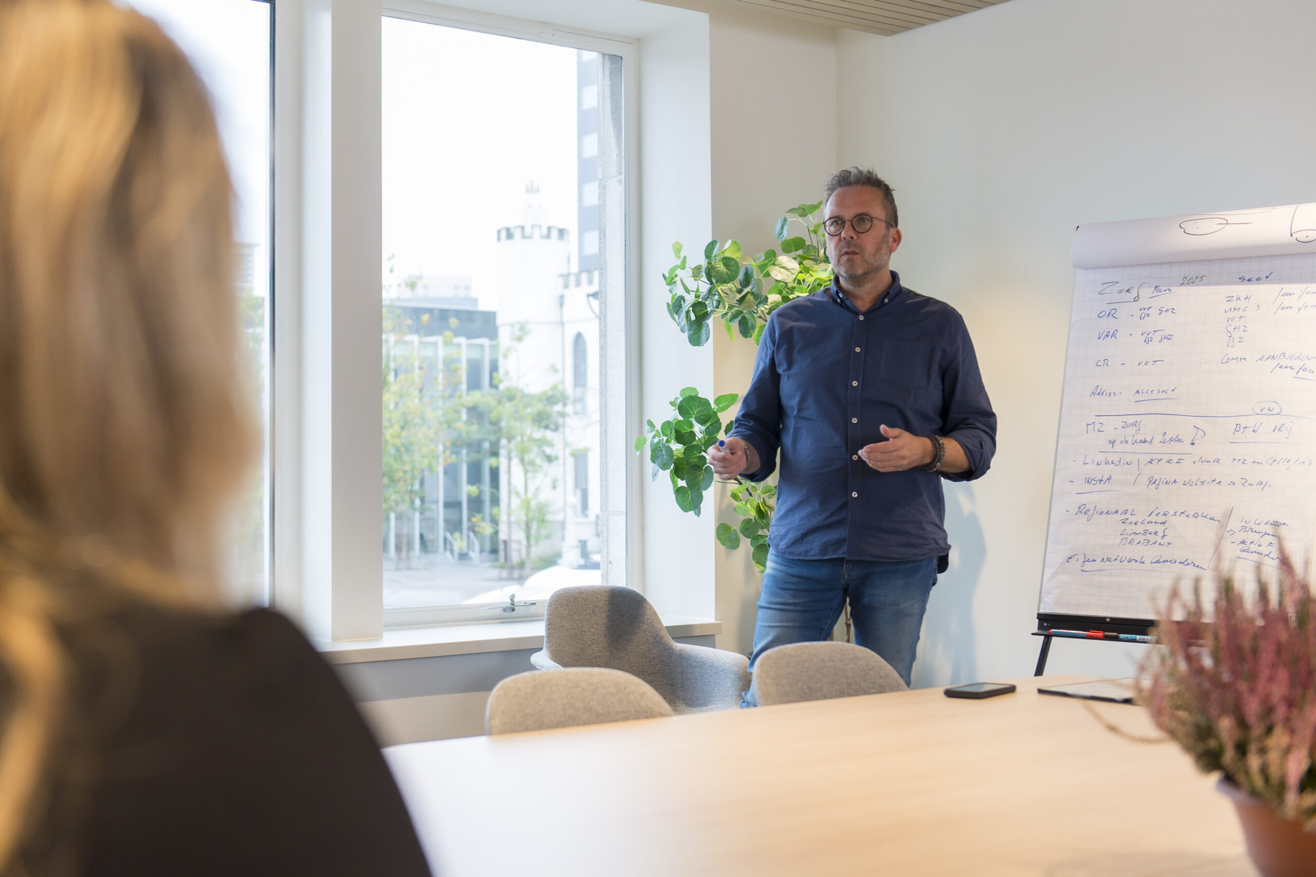 Werkdruk en werkgeluk: de ondernemingsraad als aanjager